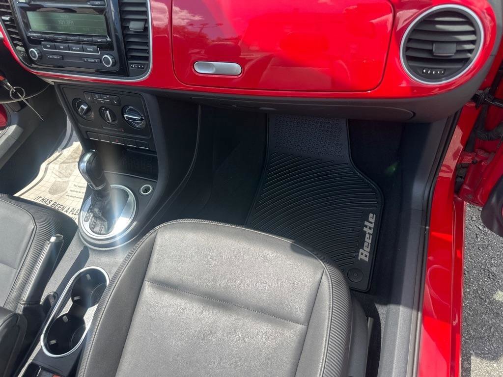 Used 2014 Volkswagen Beetle 1.8T FWD image 27