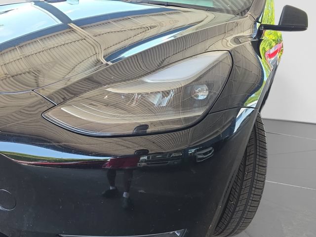 Used 2025 Tesla Model Y Long Range AWD/4WD image 28