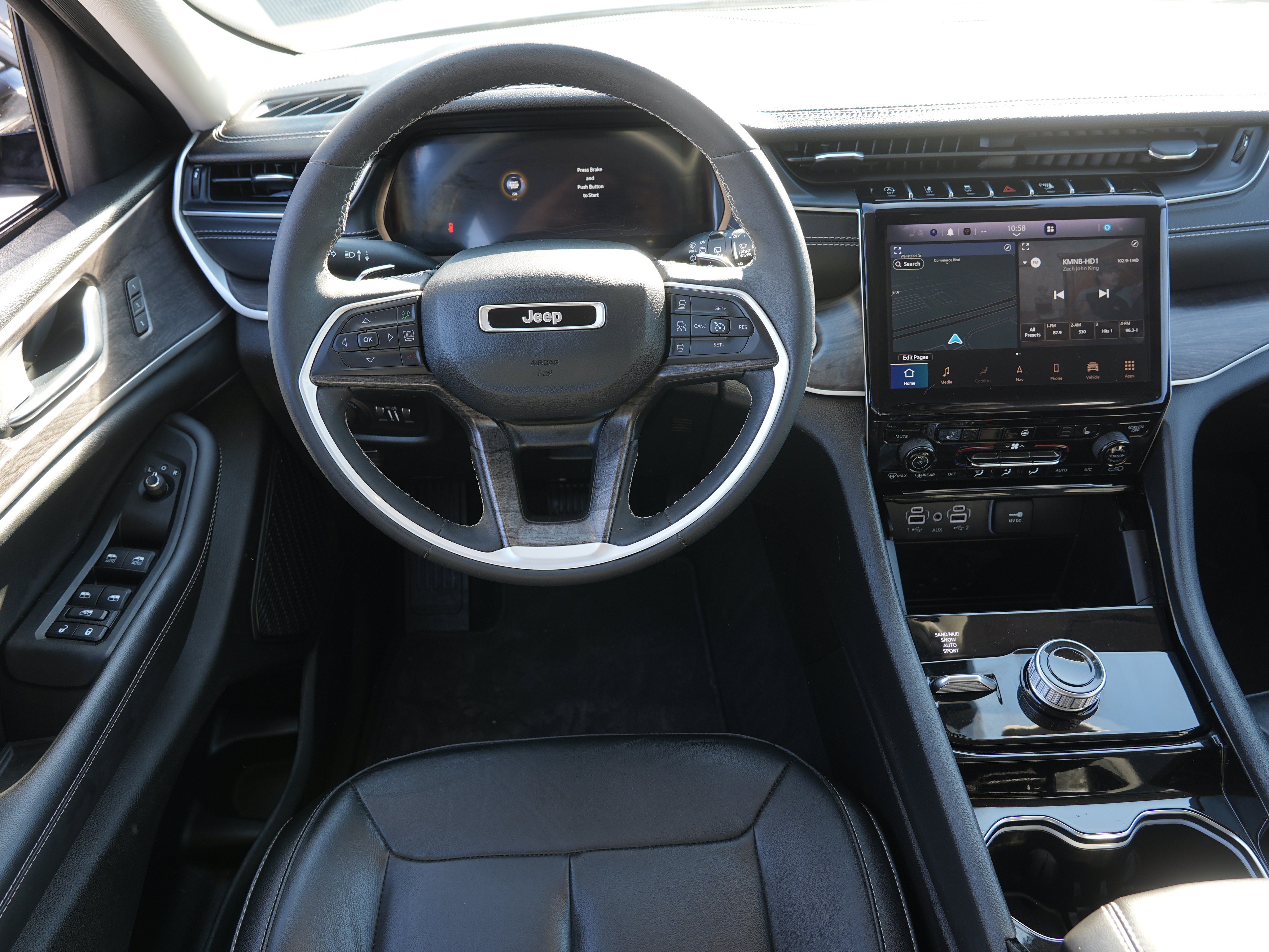 Used 2023 Jeep Grand Cherokee Limited AWD/4WD image 20