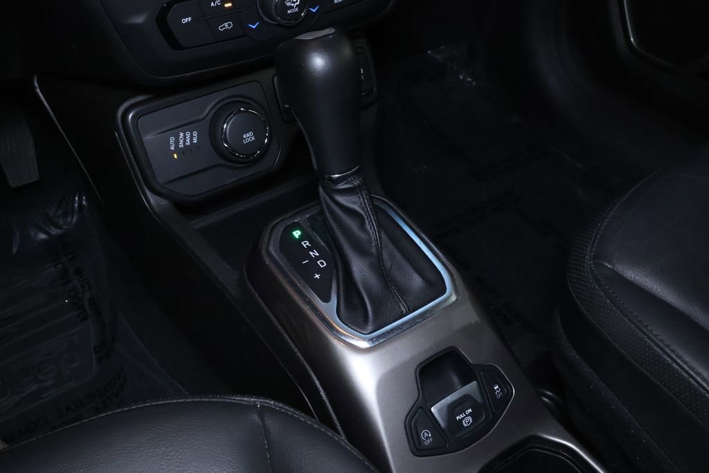 Used 2021 Jeep Renegade Limited w/ Sun & Sound Group image 34