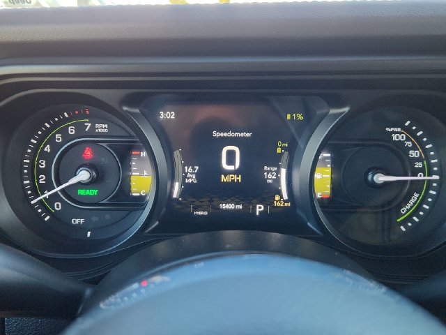 Used 2025 Jeep Wrangler Unlimited Sahara AWD/4WD image 40