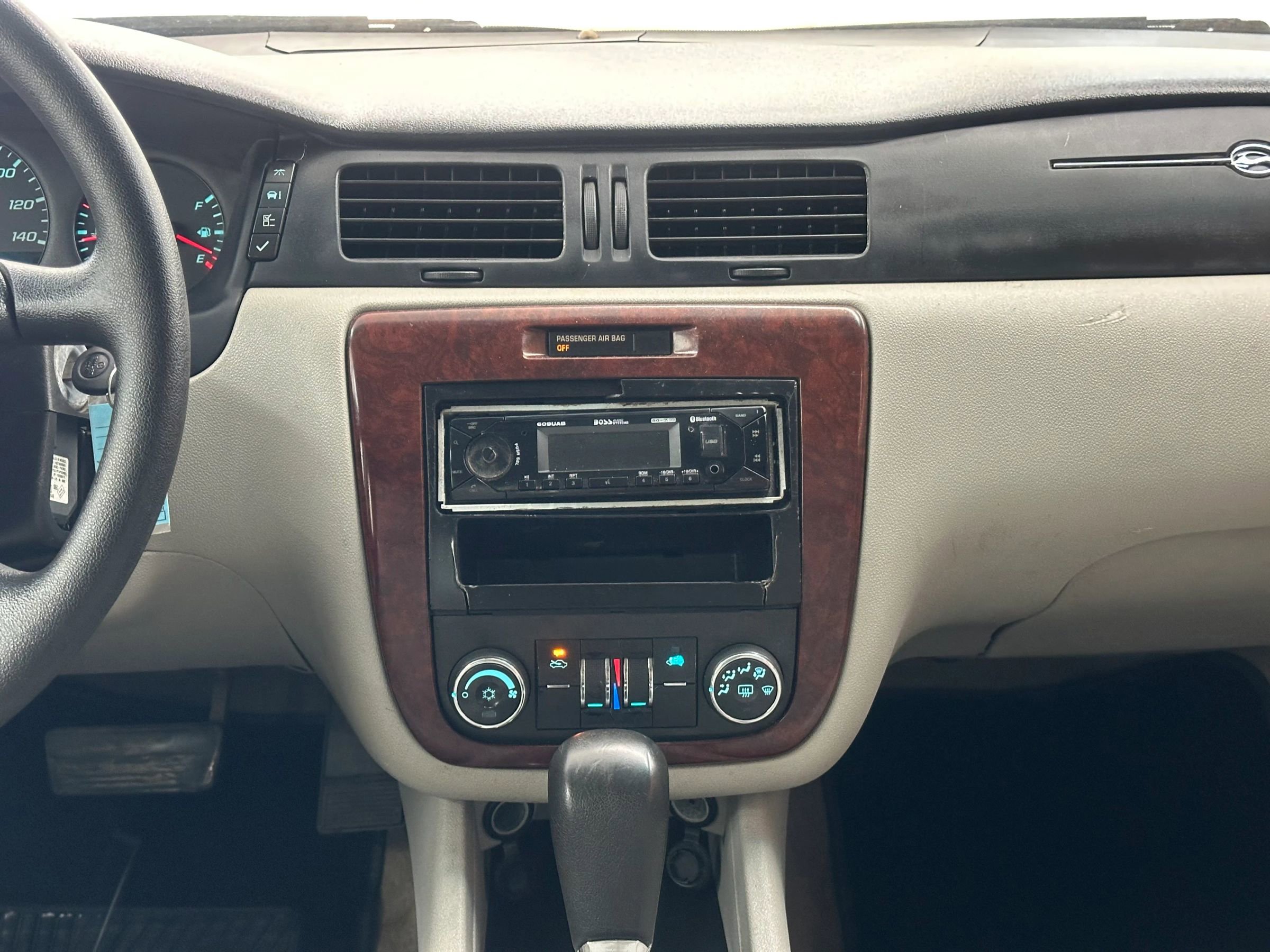Used 2007 Chevrolet Impala LT FWD image 17