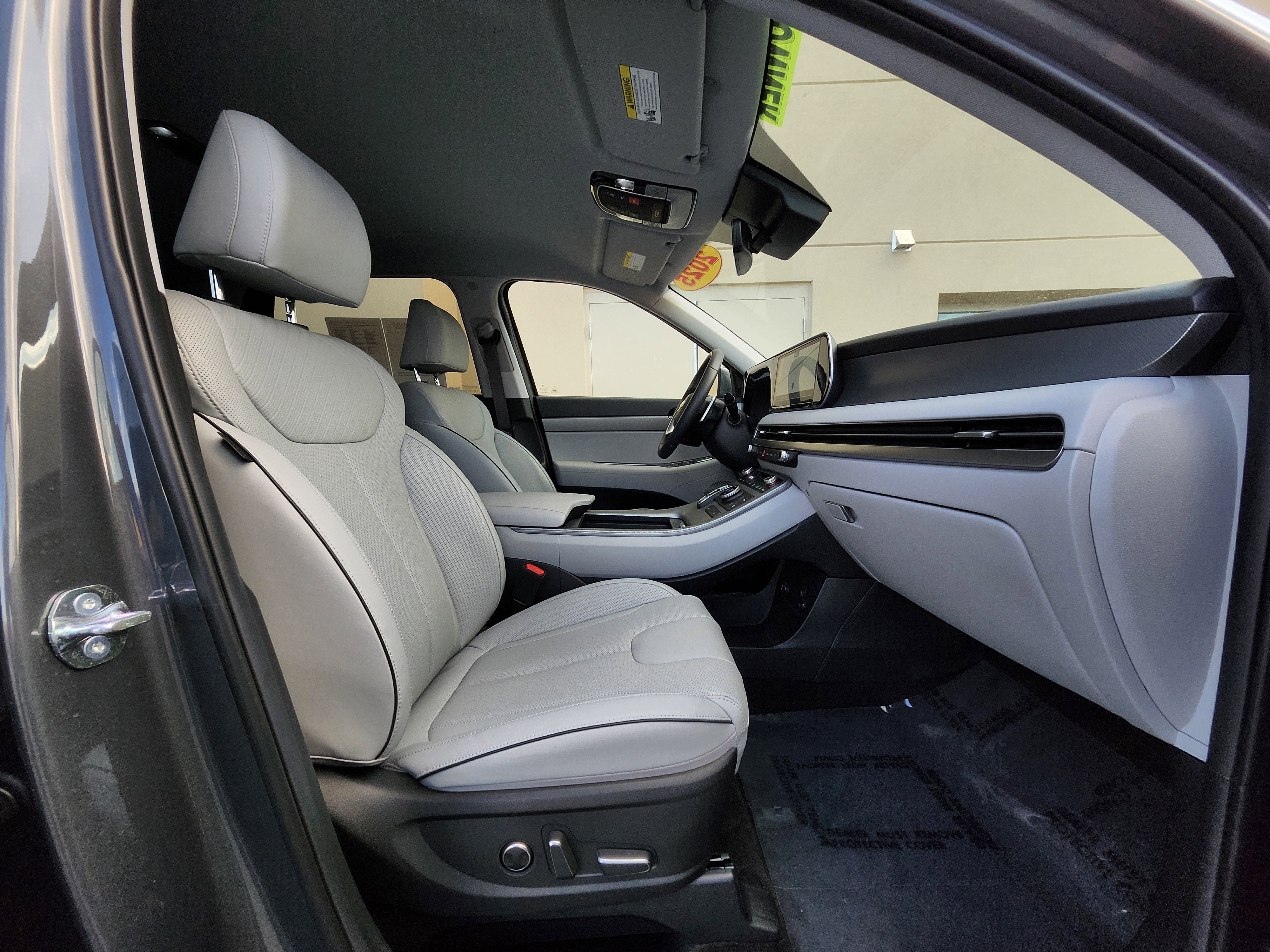 Used 2025 Hyundai Palisade SEL image 24