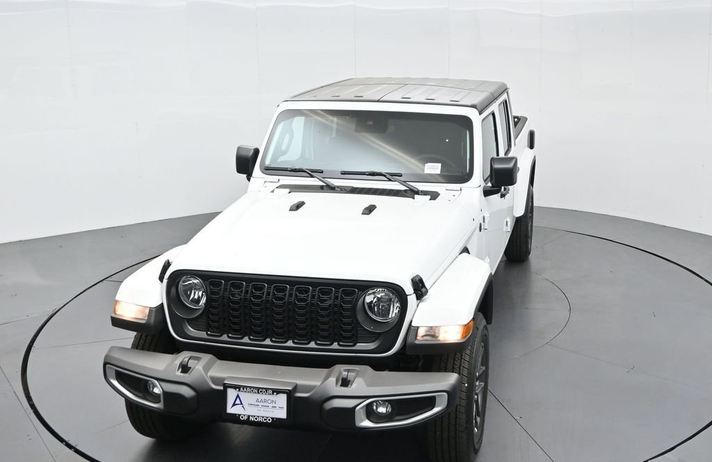 New 2025 Jeep Gladiator Sport image 47
