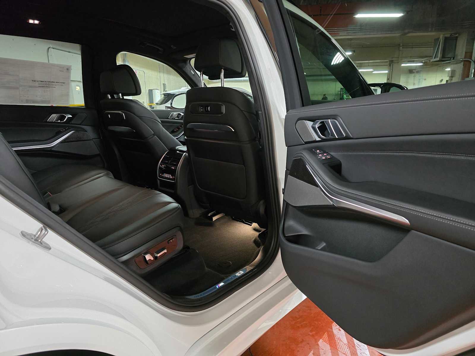 New 2026 BMW X7 M60i image 15