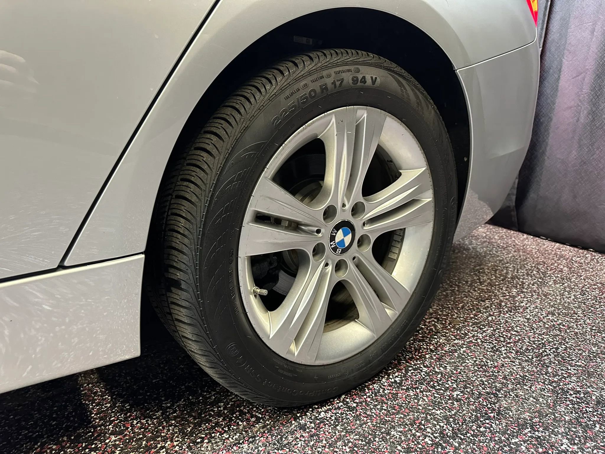 Used 2017 BMW 330i Sedan image 15