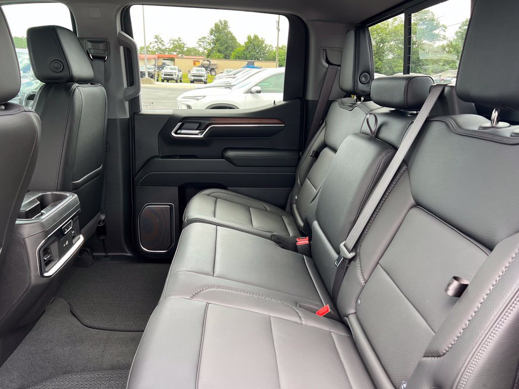 New 2026 GMC Sierra 1500 Denali w/ Denali Reserve Package AWD/4WD image 9