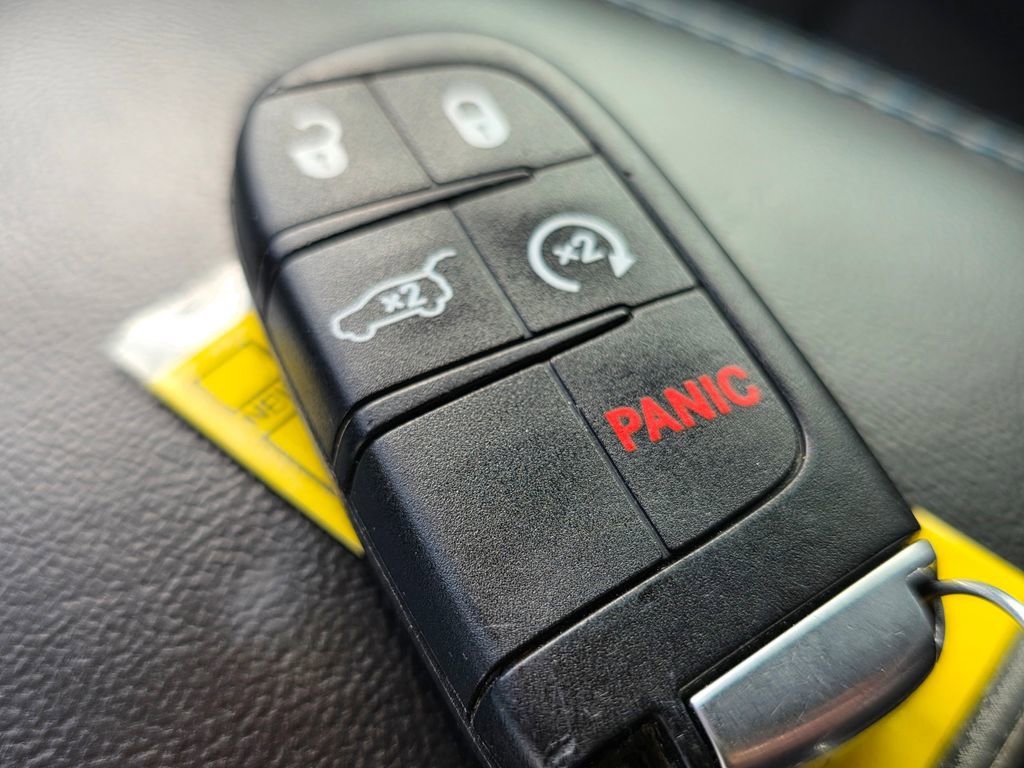 Used 2018 Jeep Grand Cherokee Laredo image 28