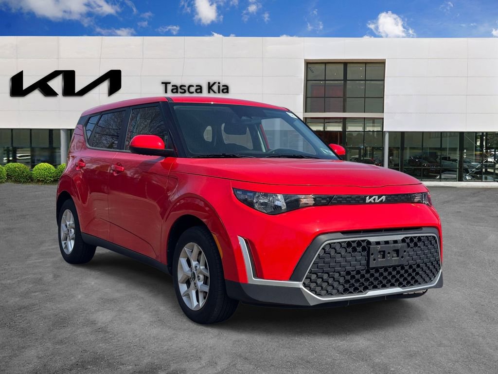Used 2023 Kia Soul S image 1
