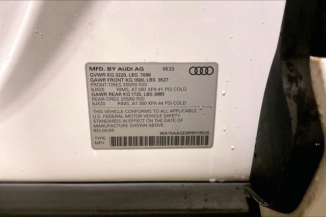 Used 2024 Audi Q8 e-tron Premium Plus w/ Premium Plus Package image 35