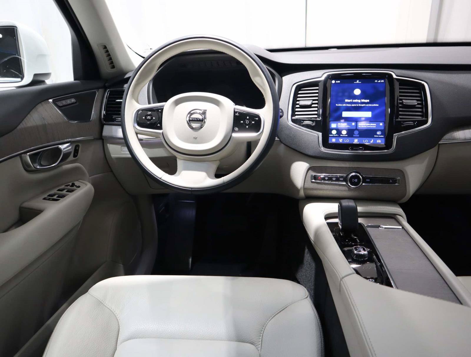 Used 2025 Volvo XC90 T8 Plus w/ Protection Package Premier AWD/4WD image 16