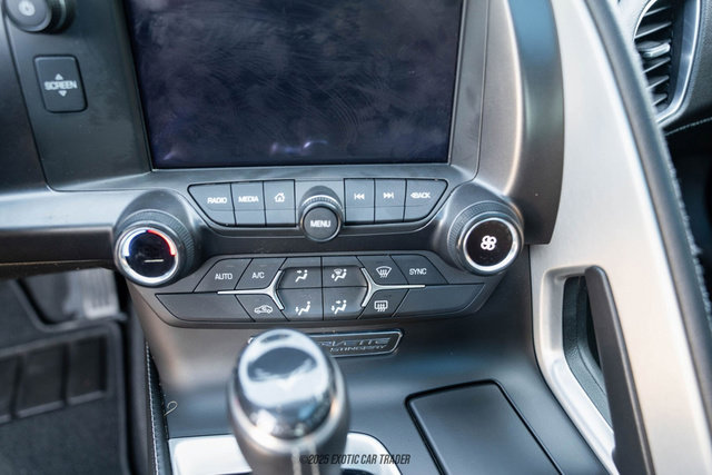 Used 2019 Chevrolet Corvette Stingray Coupe w/ Carbon Flash Badge Package image 49