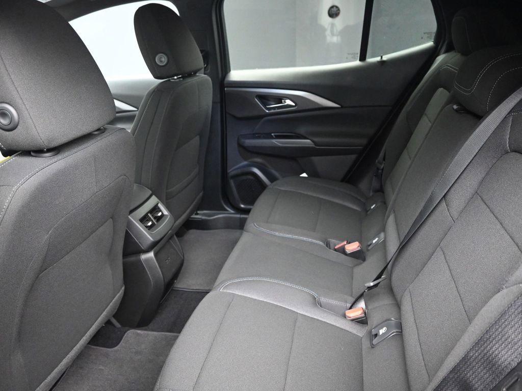 New 2026 Chevrolet Equinox EV LT image 11