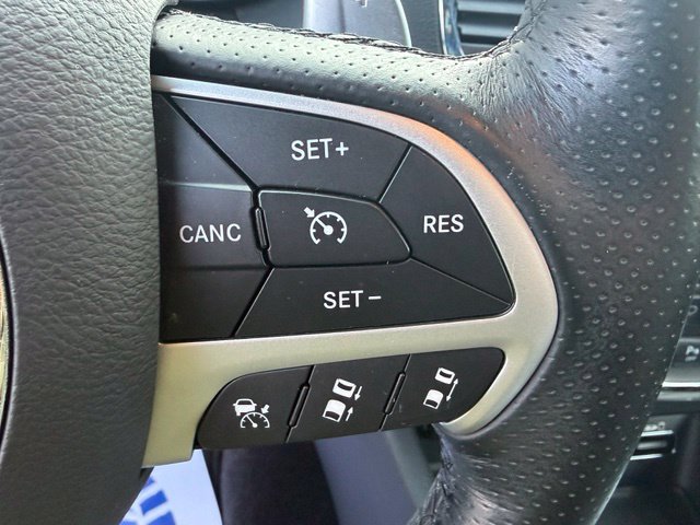 Used 2017 Dodge Durango R/T w/ Technology Group AWD/4WD image 18