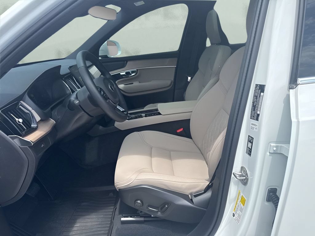 Used 2026 Volvo XC90 B6 Plus w/ Protection Package Premier AWD/4WD image 9