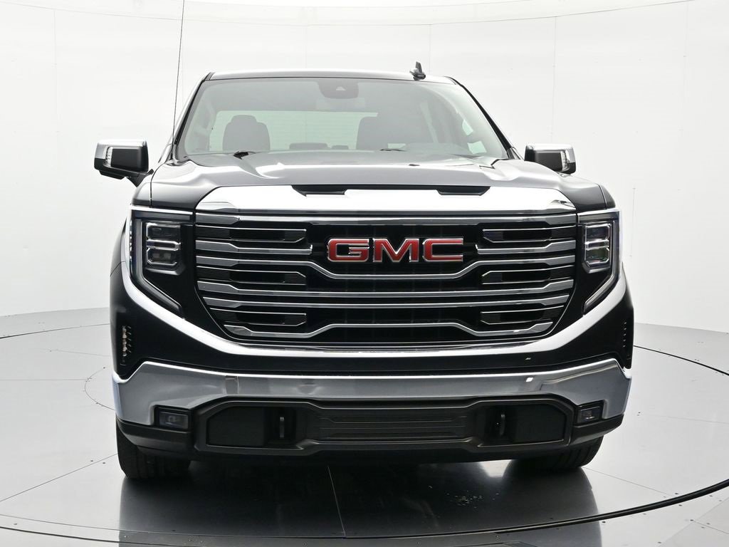 Certified 2025 GMC Sierra 1500 SLT image 2