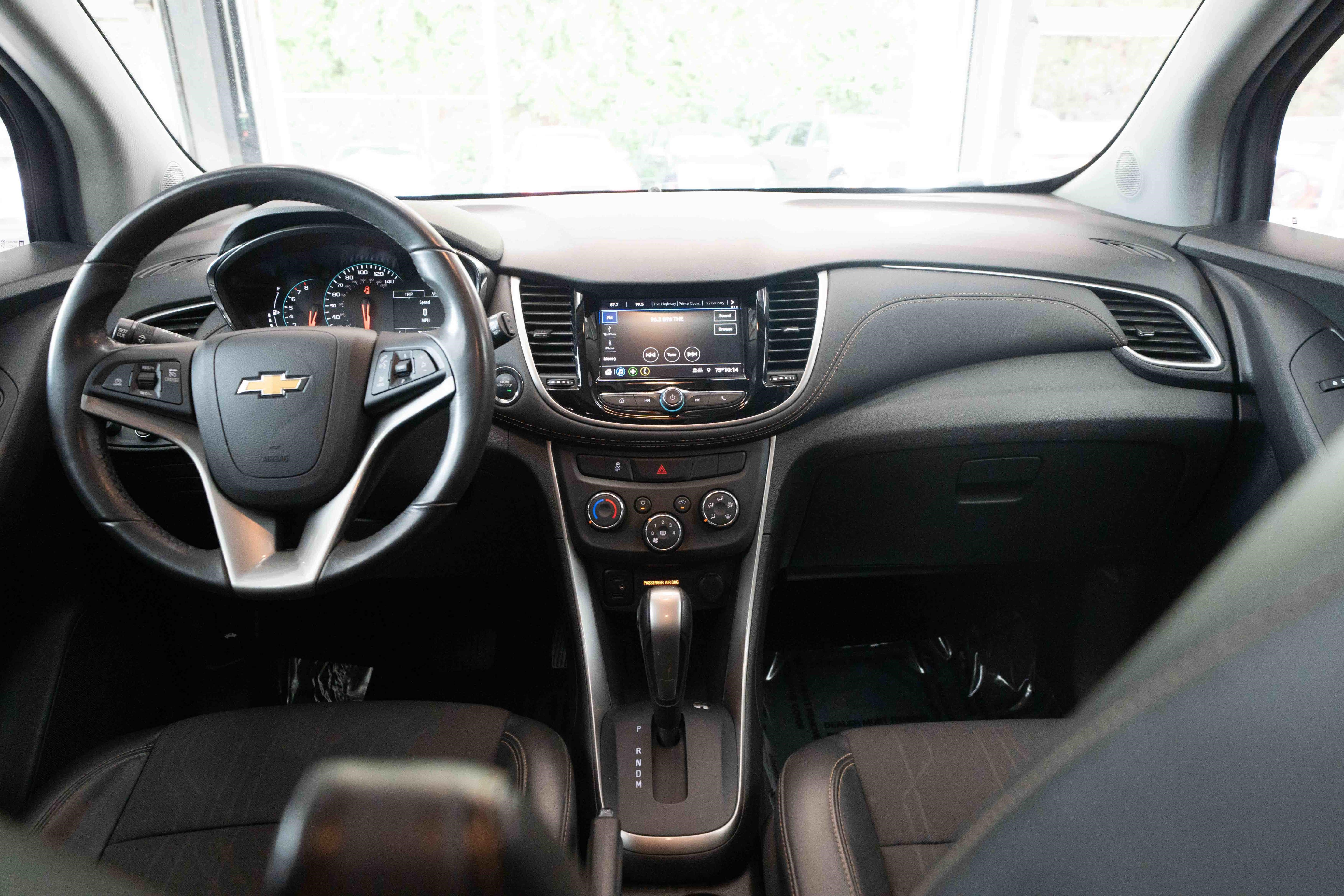 Used 2022 Chevrolet Trax LT w/ LT Convenience Package AWD/4WD image 20