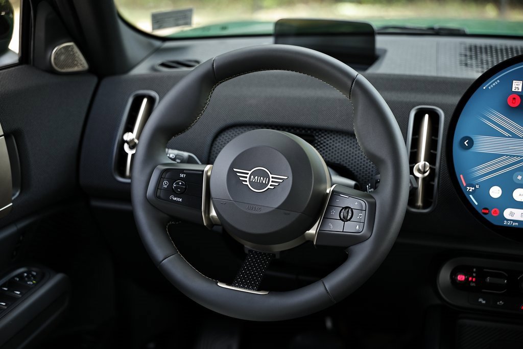 New 2025 MINI Cooper Countryman S w/ Comfort Package Max image 28
