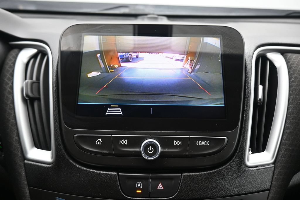 Used 2020 Chevrolet Malibu LS FWD image 17