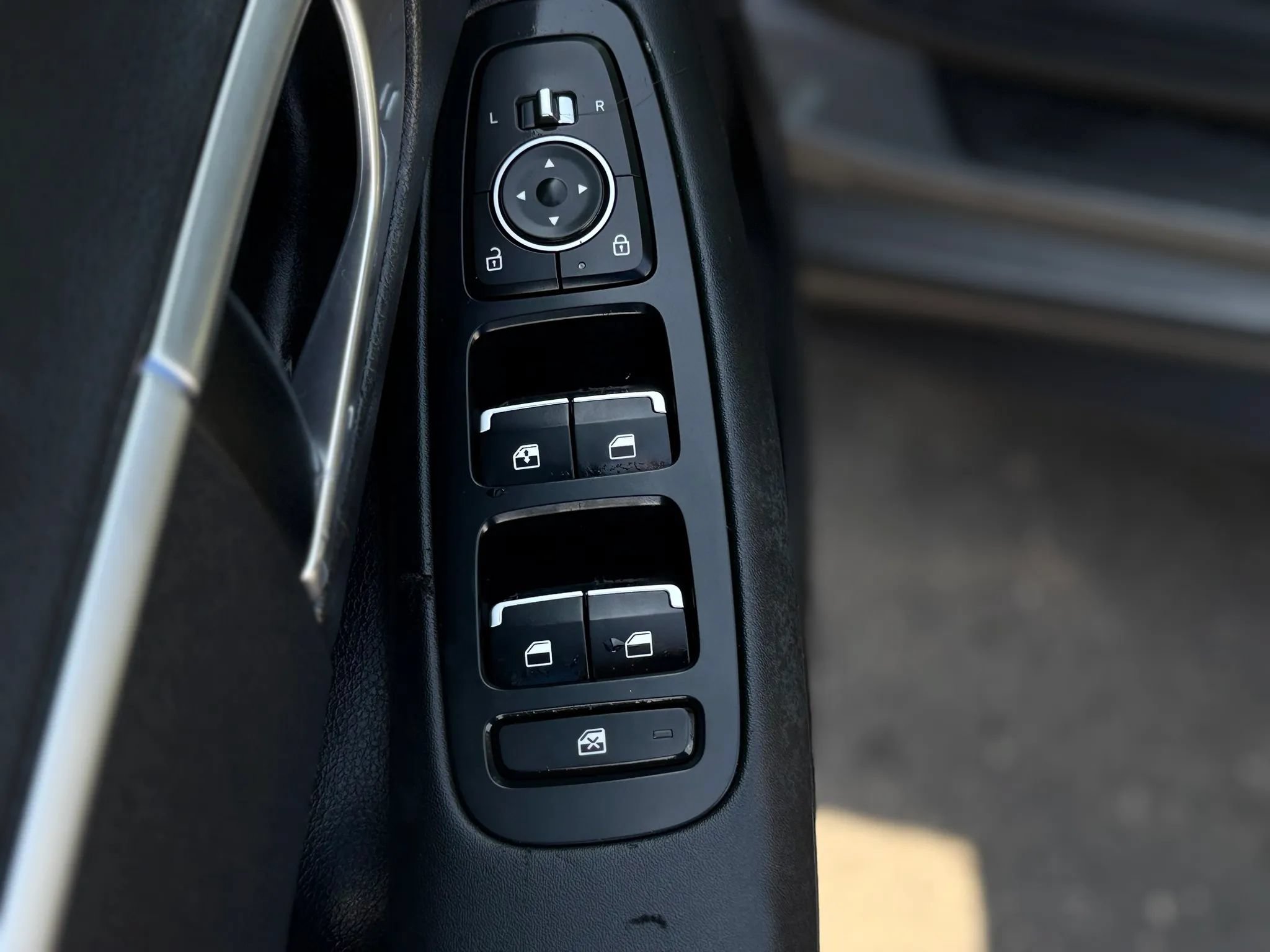 Used 2020 Hyundai Sonata SE FWD image 37