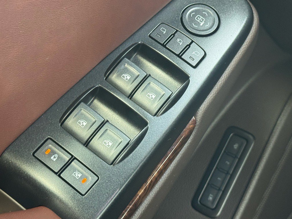 Used 2019 Chevrolet Tahoe Premier image 18