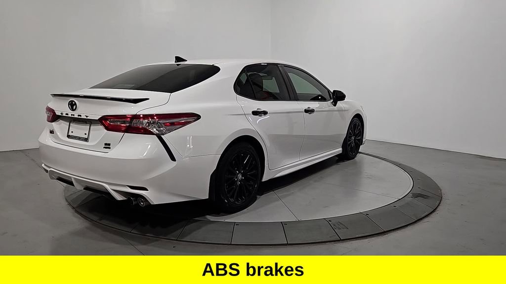 Used 2020 Toyota Camry SE image 5