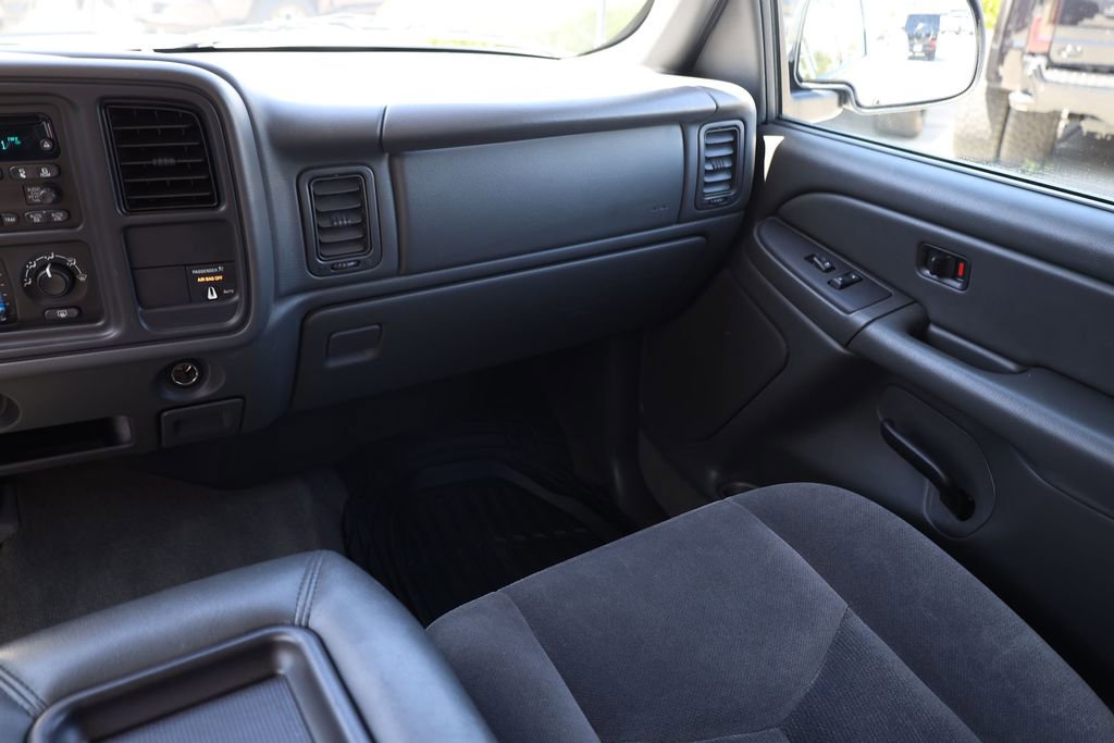 Used 2004 GMC Sierra 1500 SLE w/ Off-Road Package AWD/4WD image 22
