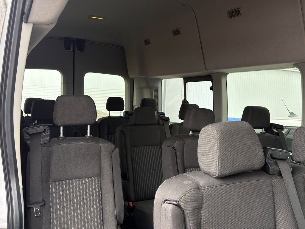 Used 2017 Ford Transit 350 XLT image 11