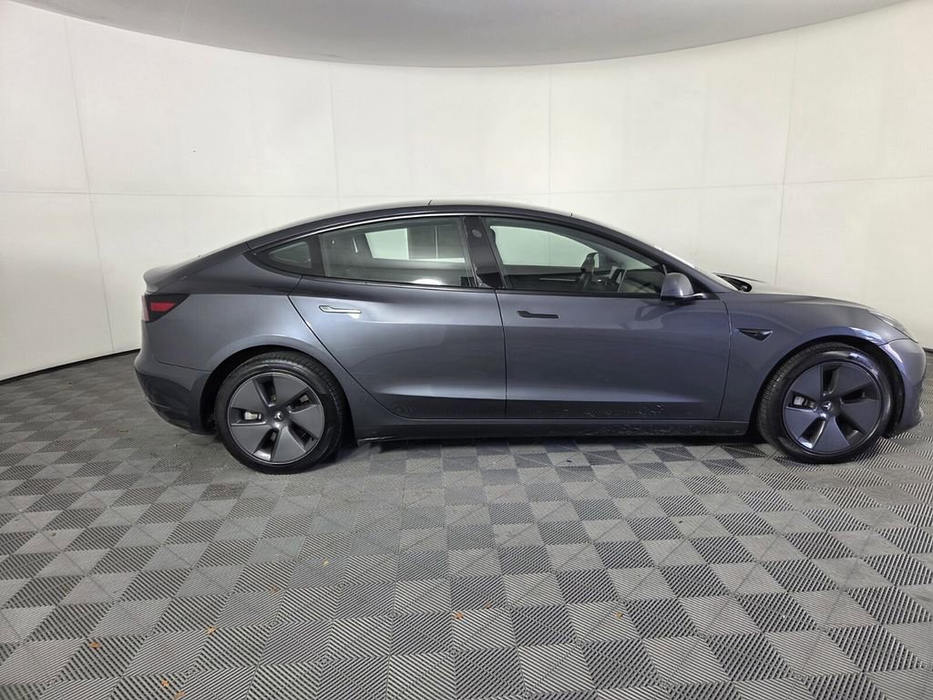 Used 2023 Tesla Model 3 Standard Range image 5
