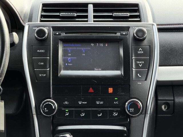 Used 2015 Toyota Camry SE image 15