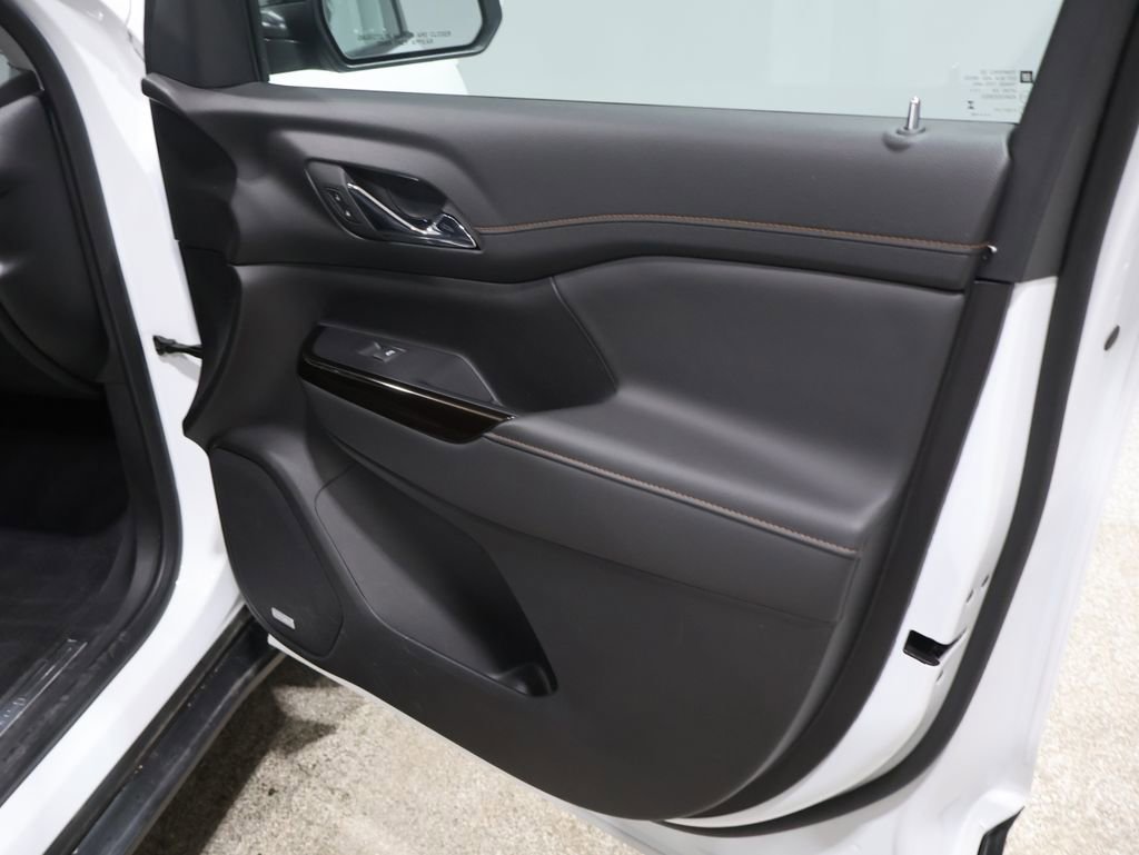 Used 2023 GMC Acadia AT4 w/ Technology Package image 27