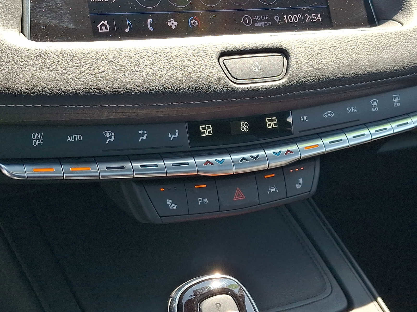 Used 2023 Cadillac XT4 Premium Luxury w/ Cold Weather Package AWD/4WD image 17