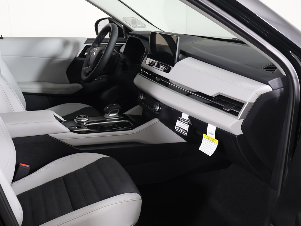 New 2026 Mitsubishi Outlander SE FWD image 26