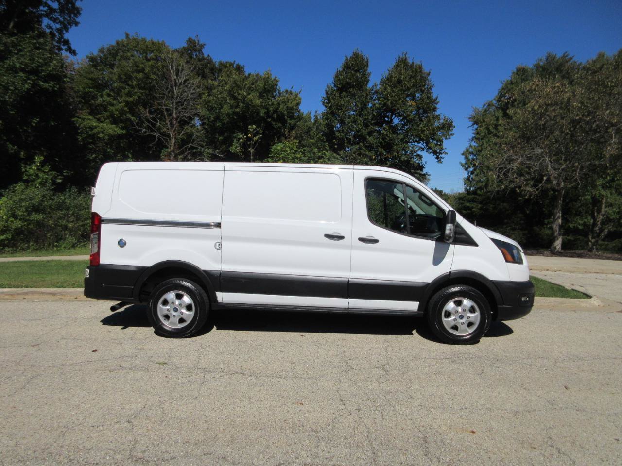 Used 2020 Ford Transit 250 Low Roof RWD image 6