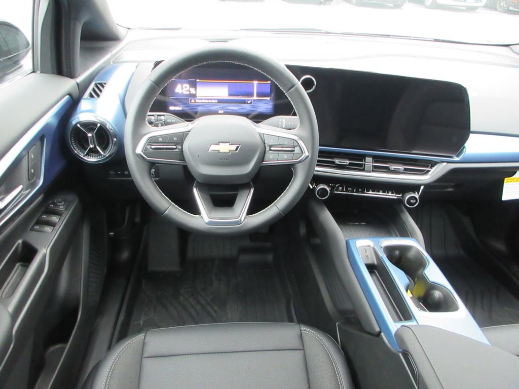 New 2026 Chevrolet Equinox EV LT AWD/4WD image 14