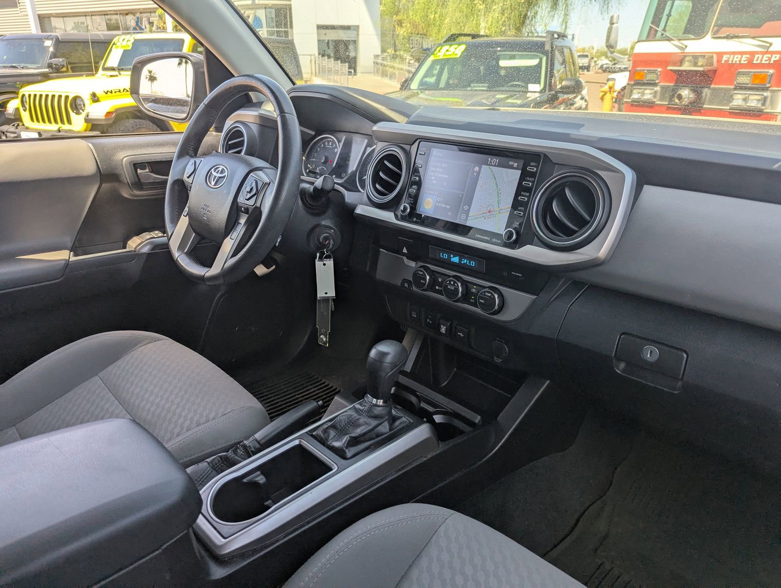 Used 2022 Toyota Tacoma SR5 image 12