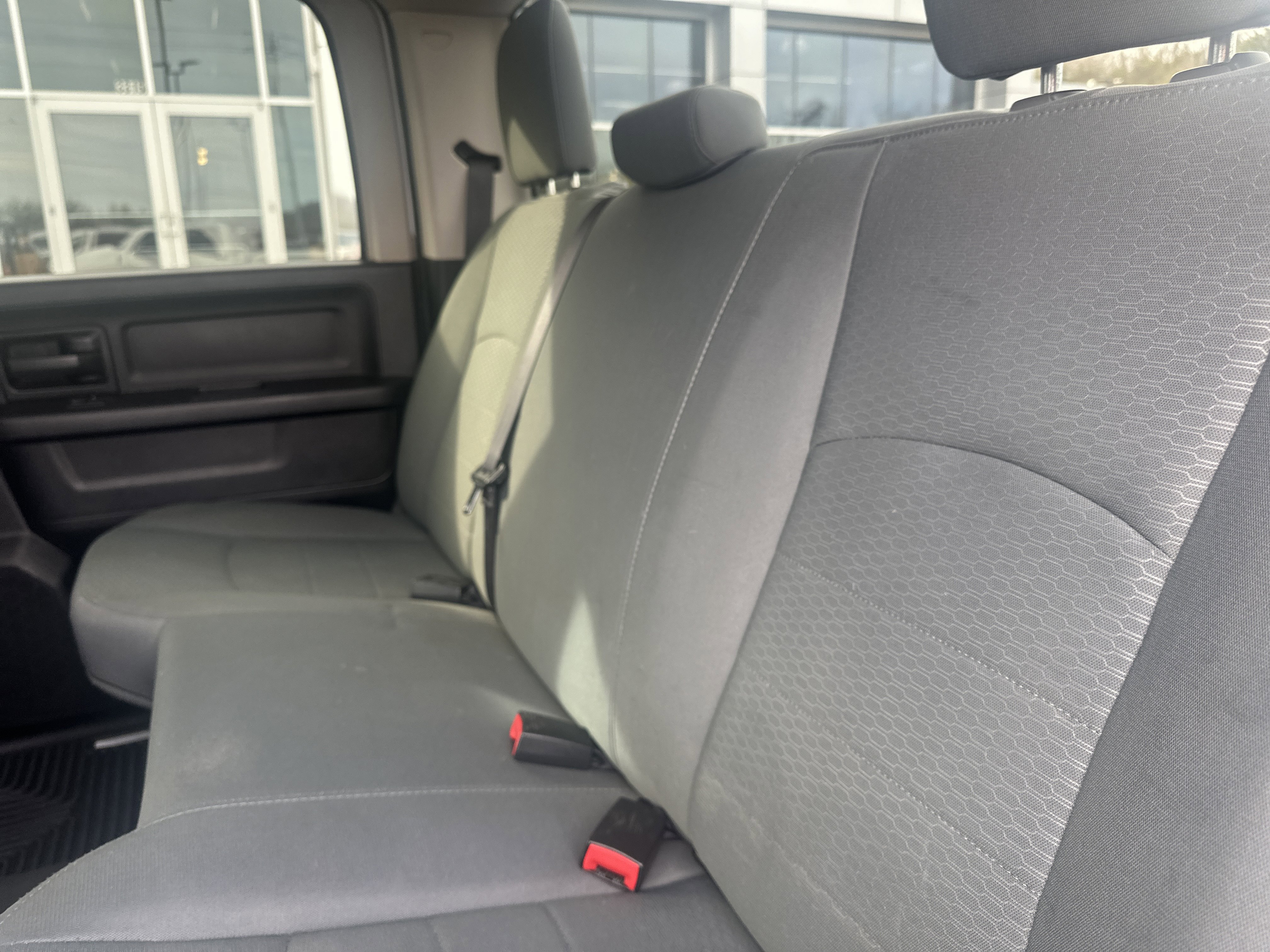 Used 2016 RAM 2500 Tradesman w/ Chrome Appearance Group image 21