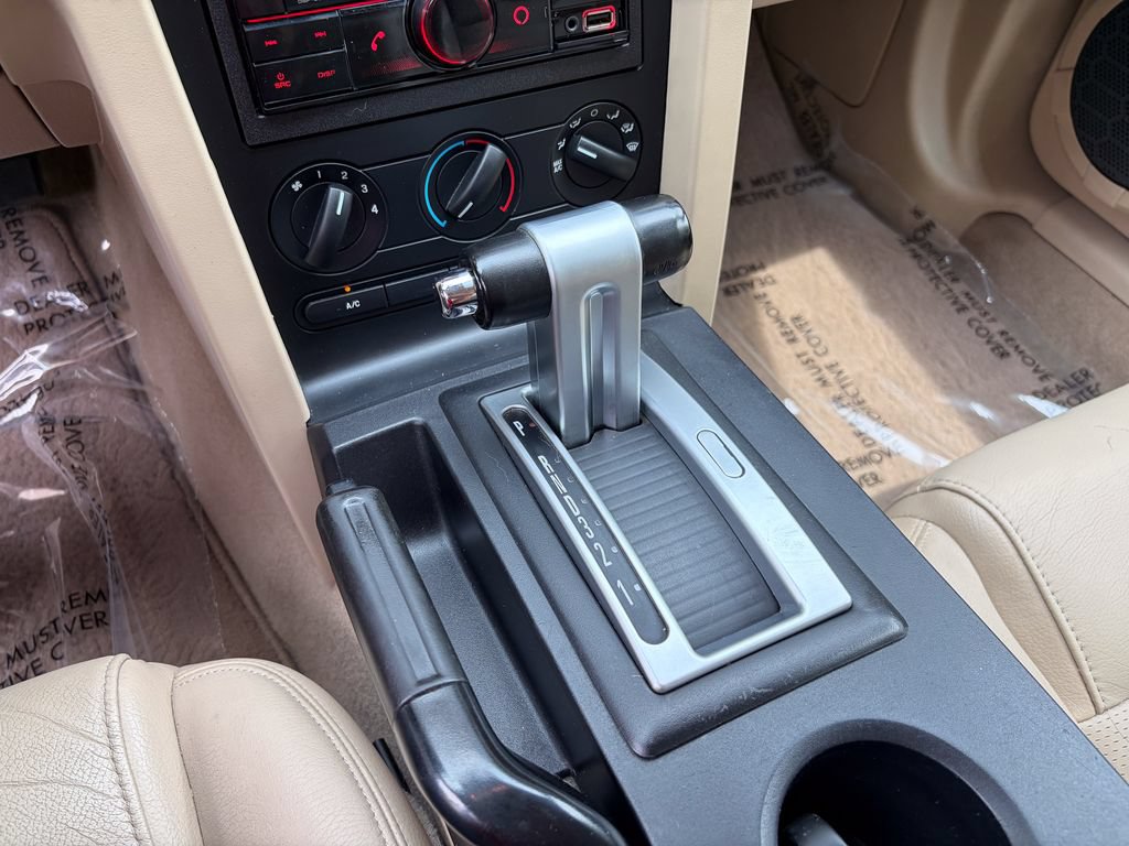 Used 2006 Ford Mustang GT RWD image 27