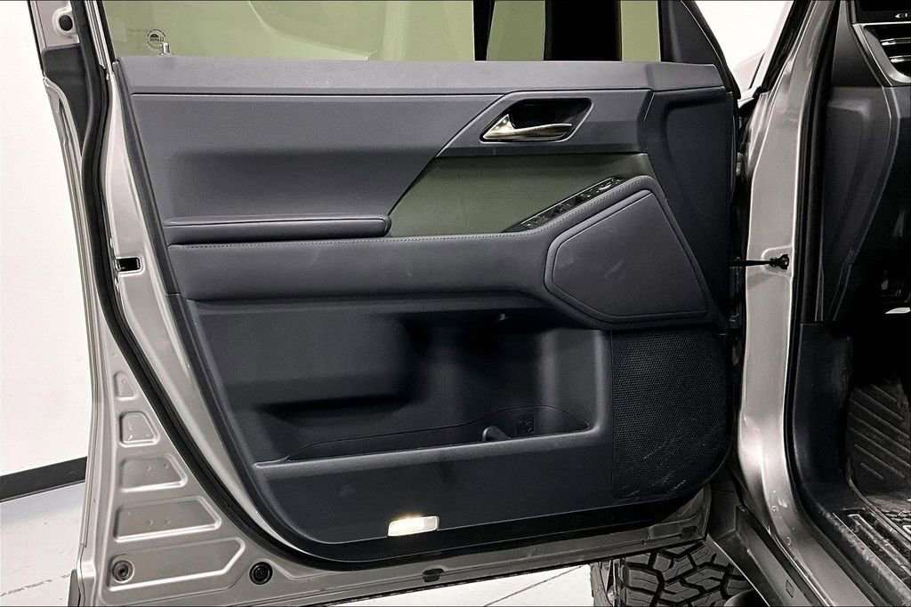 Used 2025 Lexus GX 550 image 21