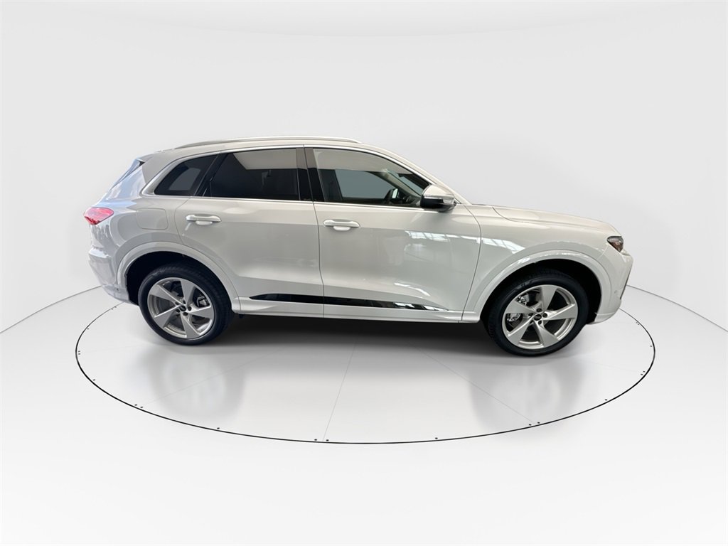 New 2025 Audi Q5 Premium Plus image 9
