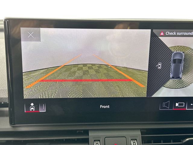 Used 2024 Audi Q5 e Premium Plus w/ Premium Plus Package image 13