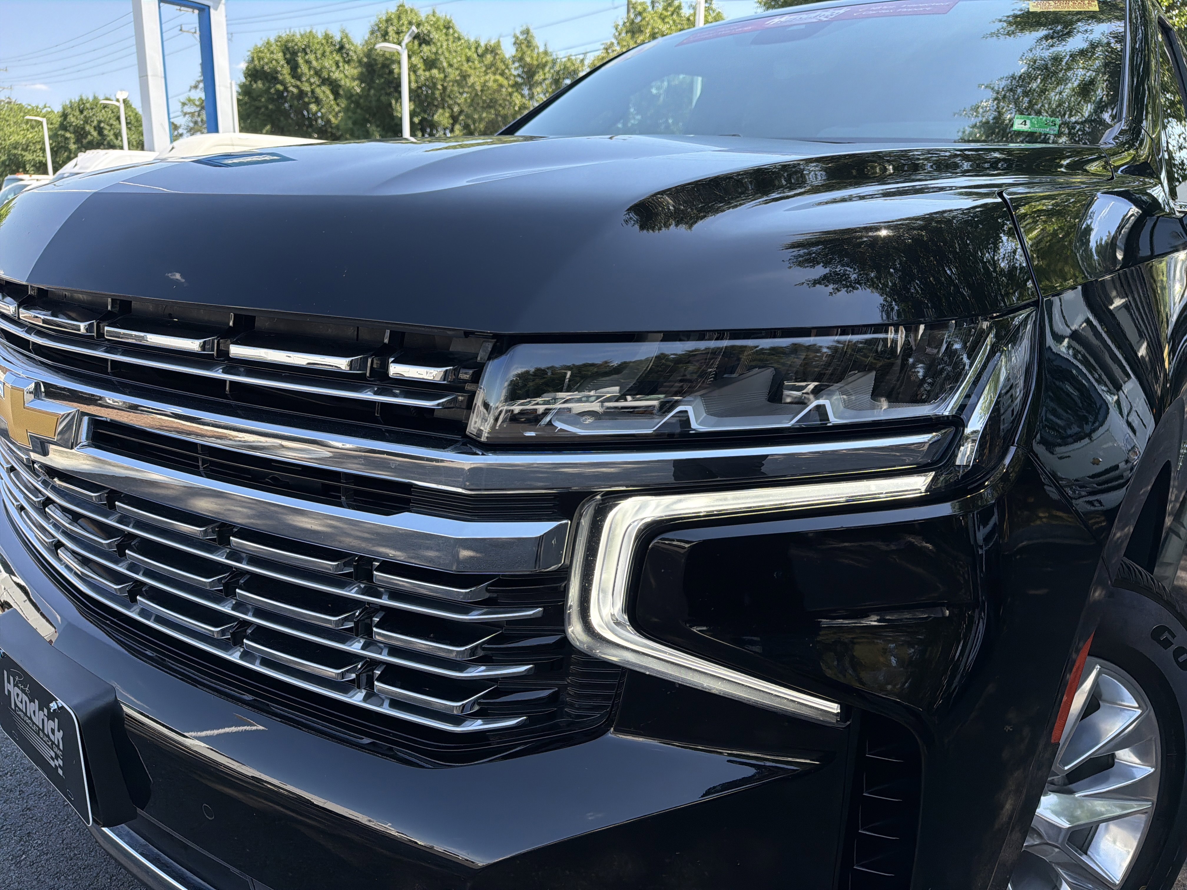 Used 2023 Chevrolet Tahoe Premier w/ Advanced Technology Package AWD/4WD image 6