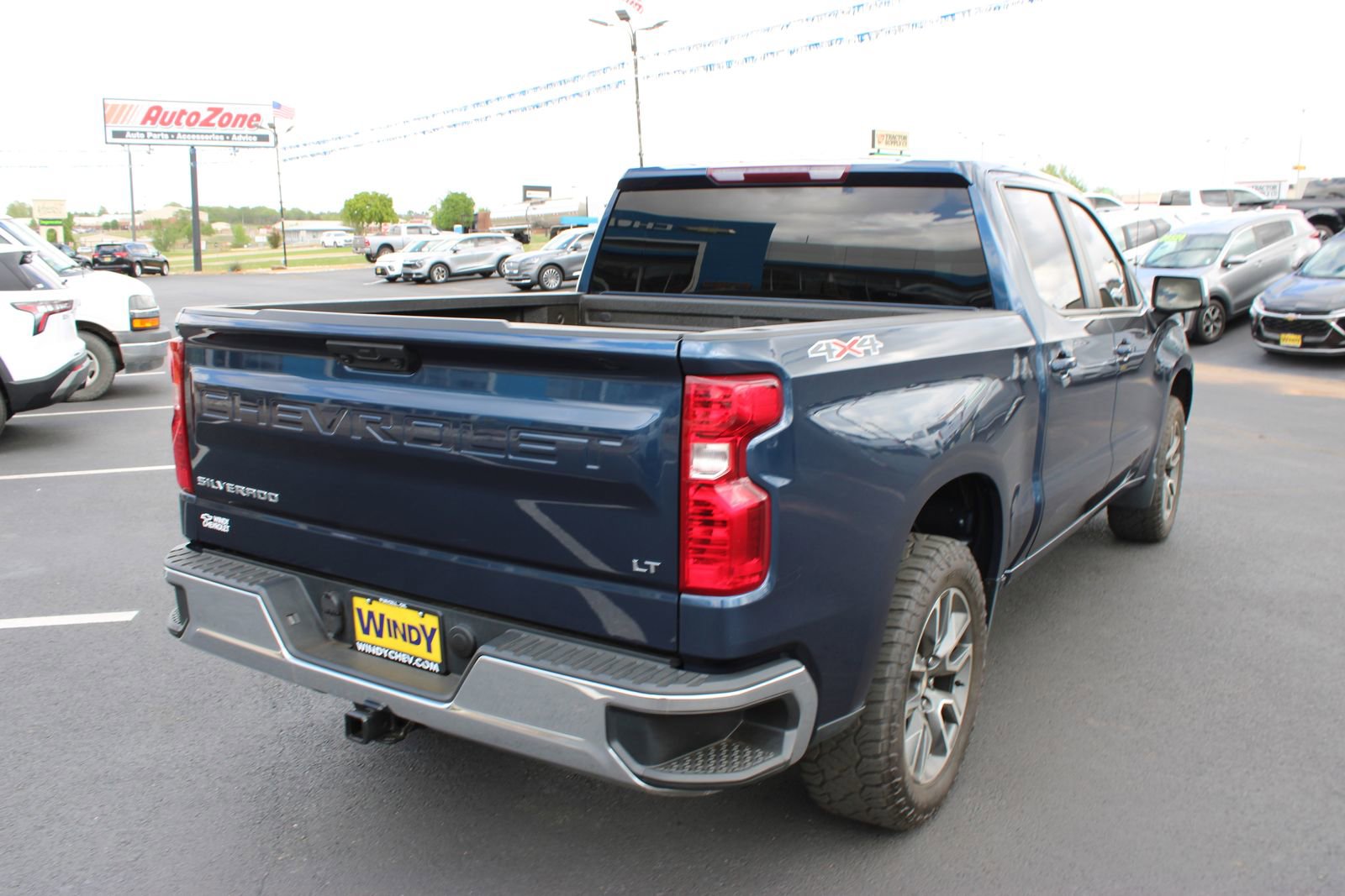 Used 2022 Chevrolet Silverado 1500 LT image 8