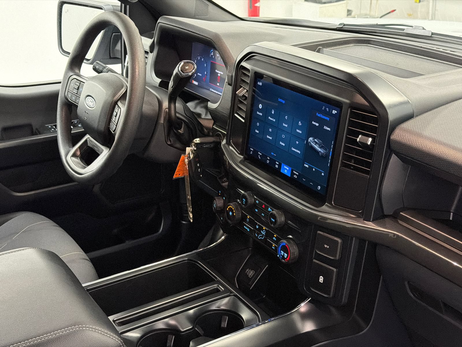 Used 2025 Ford F150 STX w/ Equipment Group 200A AWD/4WD image 9