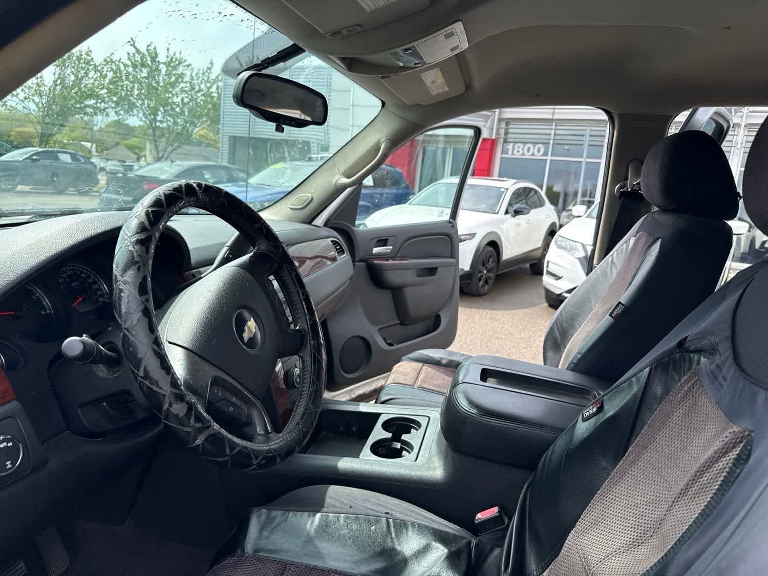 Used 2010 Chevrolet Avalanche LT AWD/4WD image 19