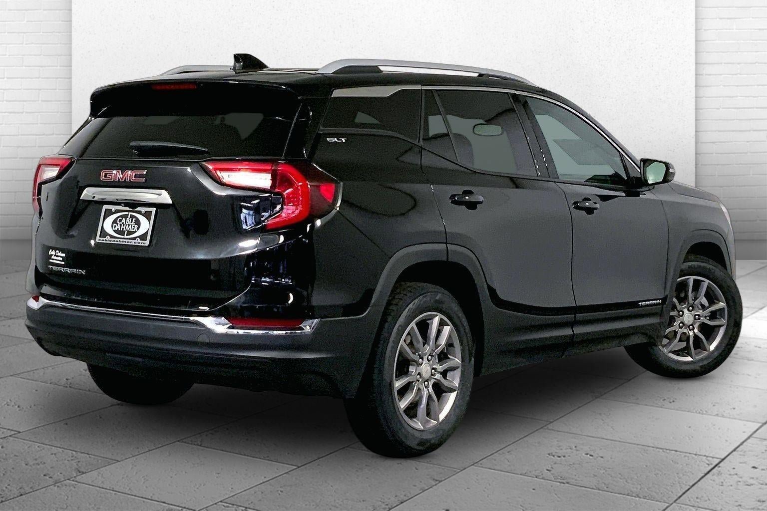 Used 2024 GMC Terrain SLT FWD image 13