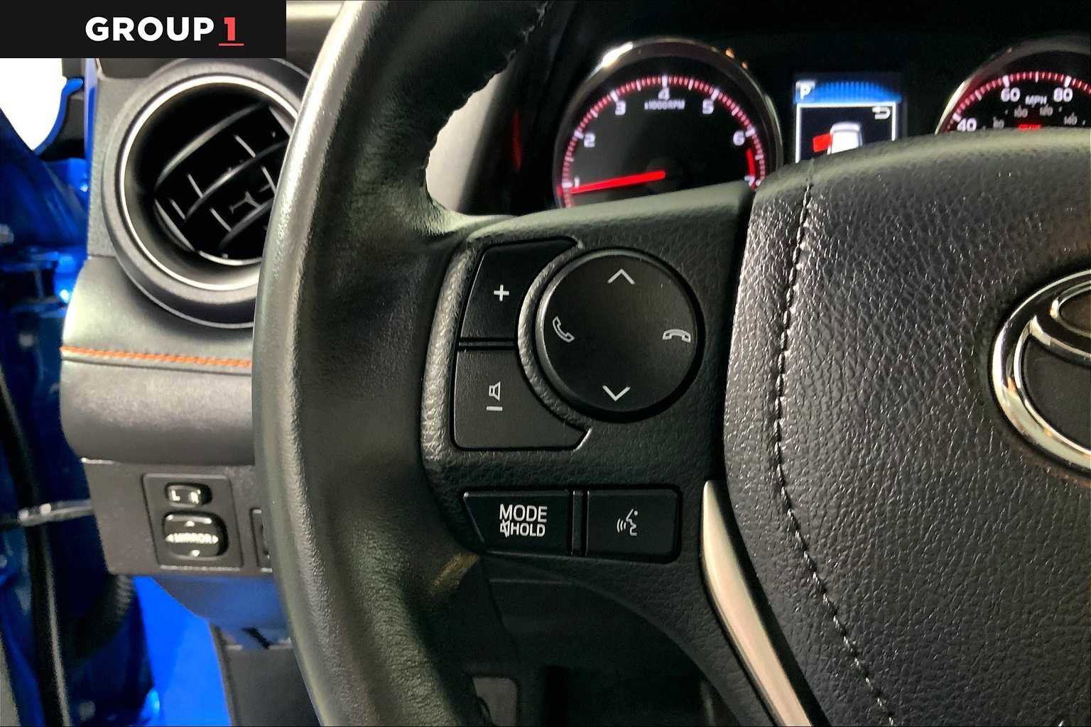 Used 2017 Toyota RAV4 SE image 23