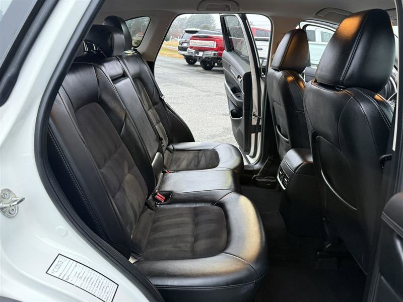 Used 2019 MAZDA CX-5 Touring image 17