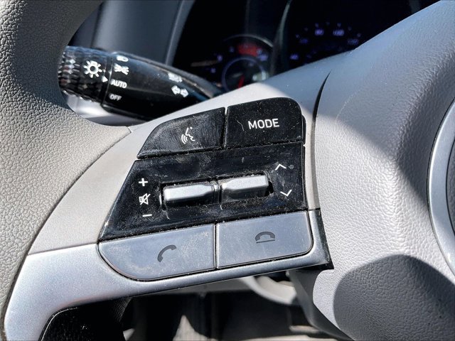 Used 2022 Hyundai Elantra SEL FWD image 17