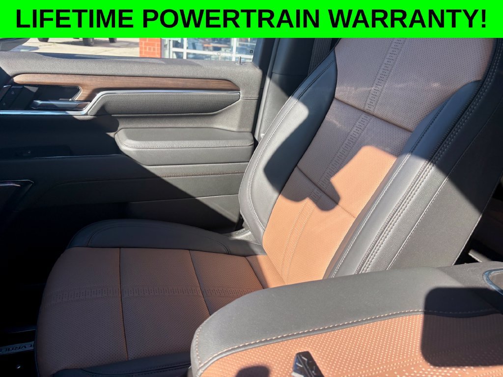 Used 2025 Chevrolet Silverado 2500 High Country w/ Technology Package AWD/4WD image 12